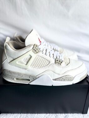 AUTHENTIC Jordan 4 Retro White Oreo size 10 CT8527-100 2021 PRE-OWNED